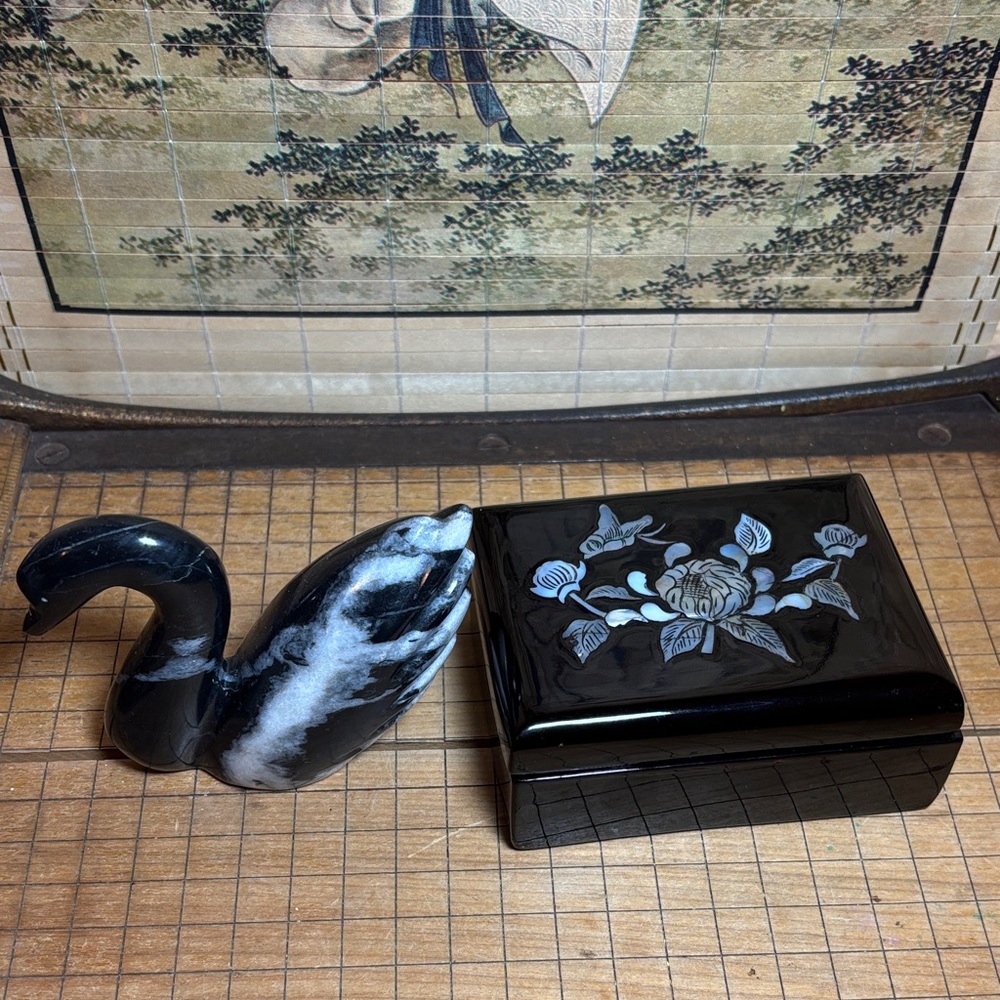 Black Lacquer Box Mother of Pearl Inlay Flower Bird Top and Carved Stone Swan